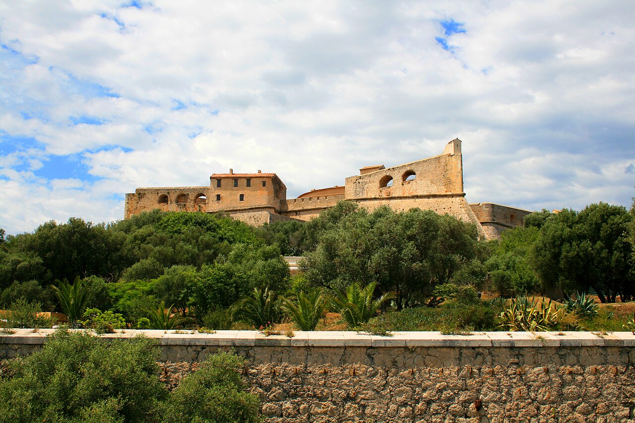 Fort Carré d’Antibes vu depuis la mer